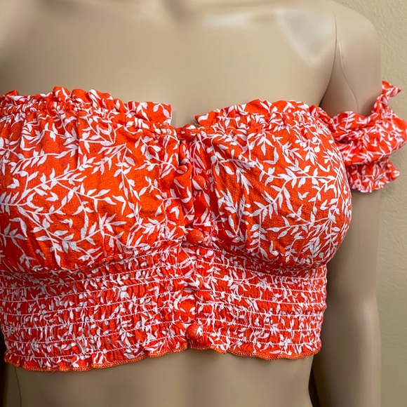 Ruby and Jenna crop top must have every girl needs 10😎🤔🥰 - Picture 2 of 4